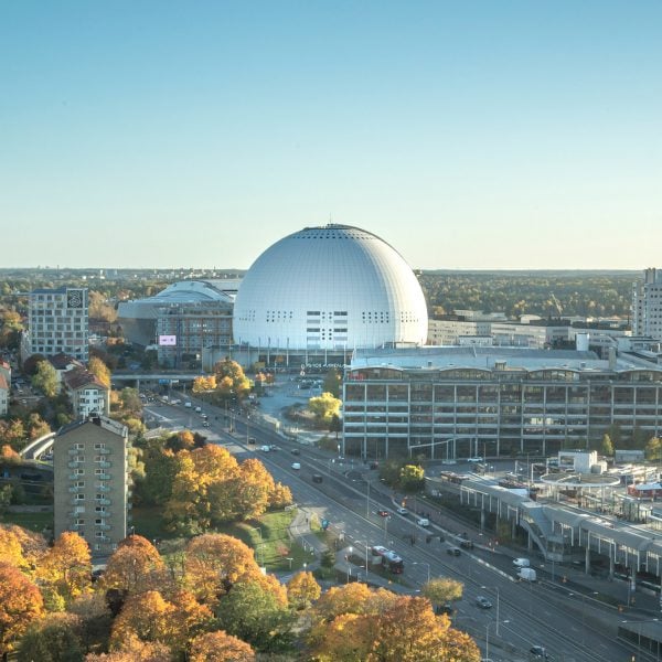 Arena sferică uriașă se redeschide în Stockholm după renovare.