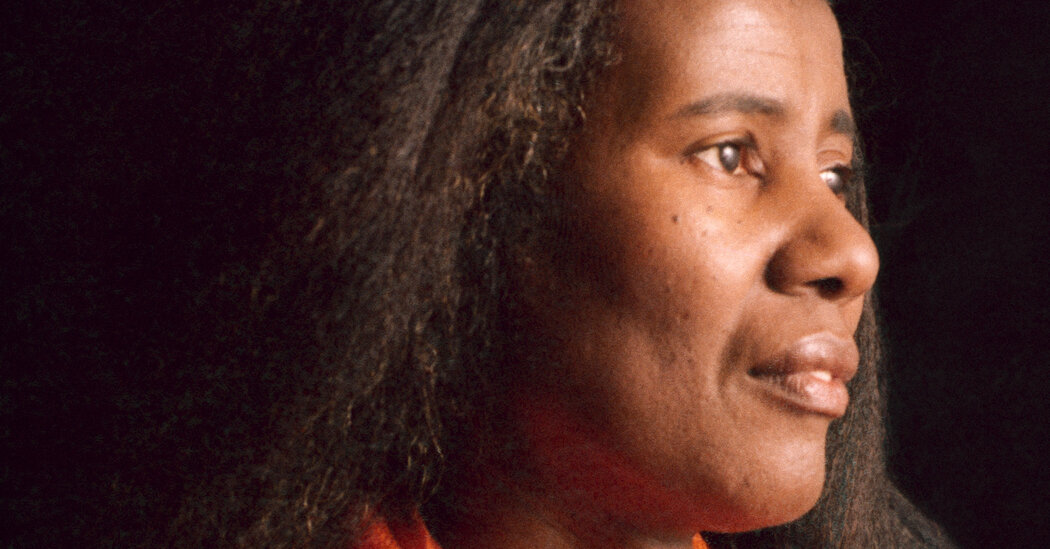 Un nou muzeu Hammer explorează influența lui Alice Coltrane.